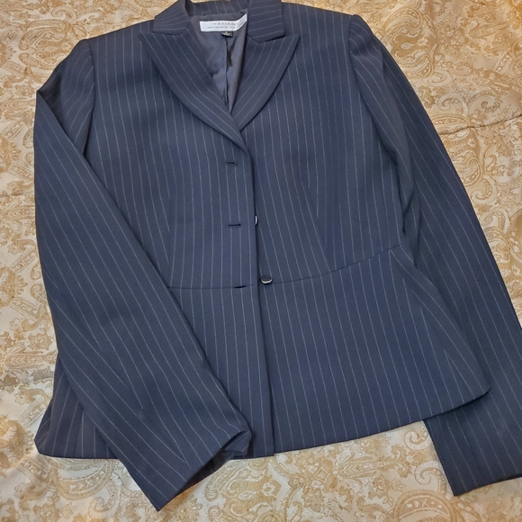 Ladies Jacket - Picture 10 of 10